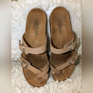 Eastland Women's Tan Sandals, W 9